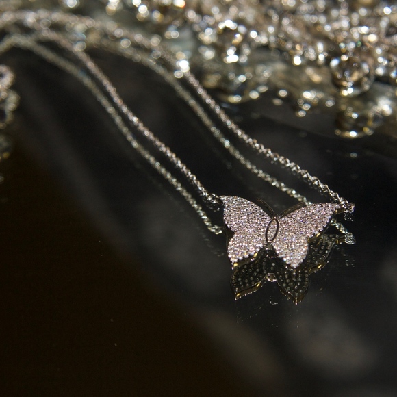 Stunning 14kt Gold Dipped Butterfly Pave Swarovski - Picture 6 of 8